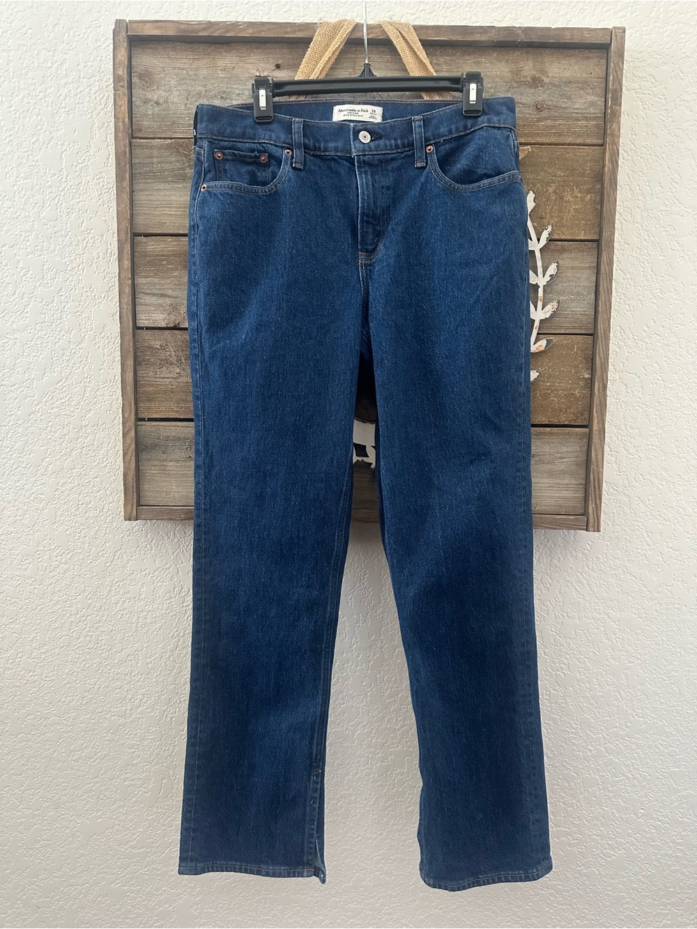 Abercrombie & Fitch Mid-rise 90’s straight dark wash denim jeans size 29